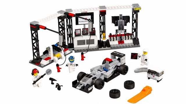 File:Lego Speed Champions Mclaren Mercedes Pit Stop.jpg