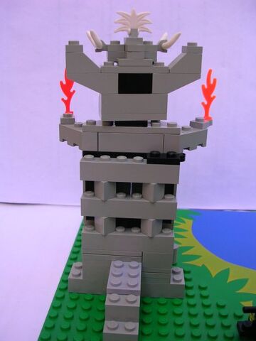 File:6278 Back of Statue.jpg