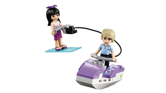 File:Le friendsyachtb.jpg