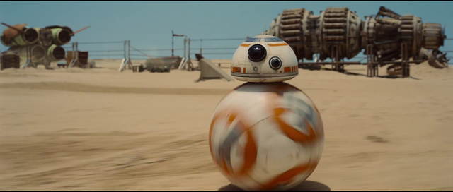 File:EpVII Weird Astromech.png