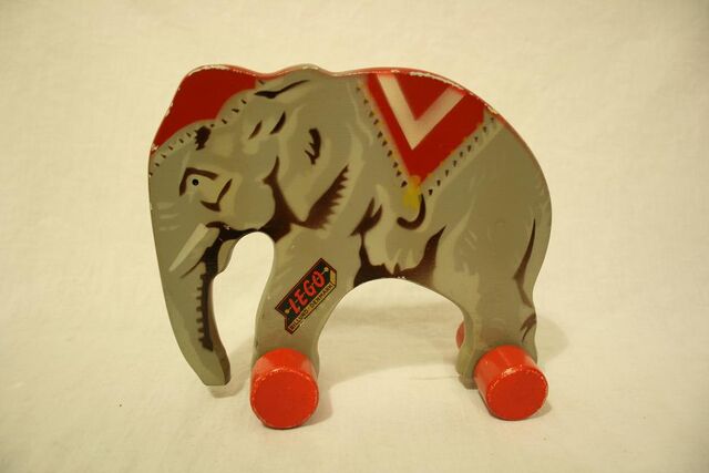 File:Wooden lego elephant6.jpg