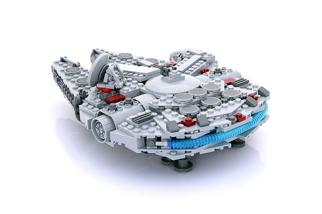 Image - 7778 MIDI Millennium Falcon 1.jpg | Brickipedia | FANDOM powered by Wikia