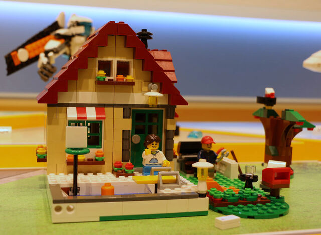 File:Lego-31038-changing-seasons-2.jpg