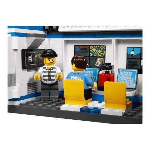 Fichier:7288 L'unité de police mobile 6.jpg