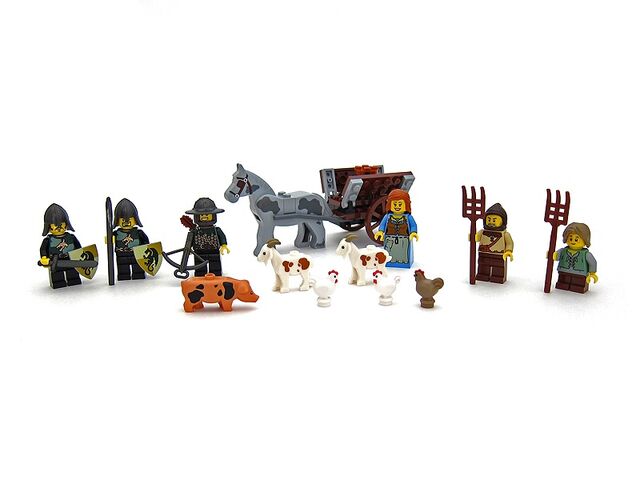 File:All minifigs from7189.jpg