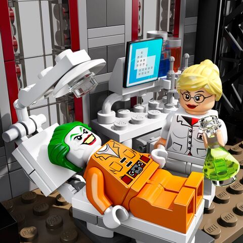 File:10937 HarleyAndJoker.jpg