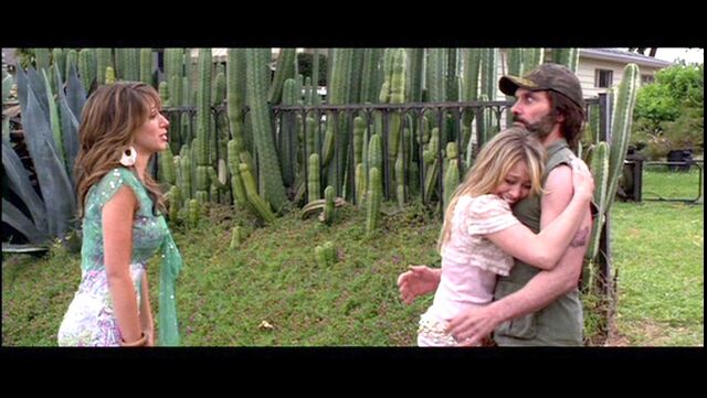 File:006MTG Hilary Duff 114.jpg