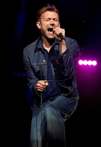 File:Blur-way-out-west-festival-day-2-06.jpg