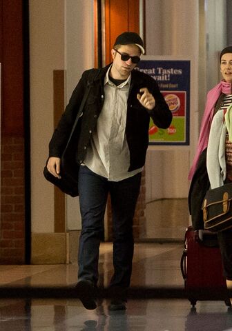File:PATTINSON R B-GR 02.jpg