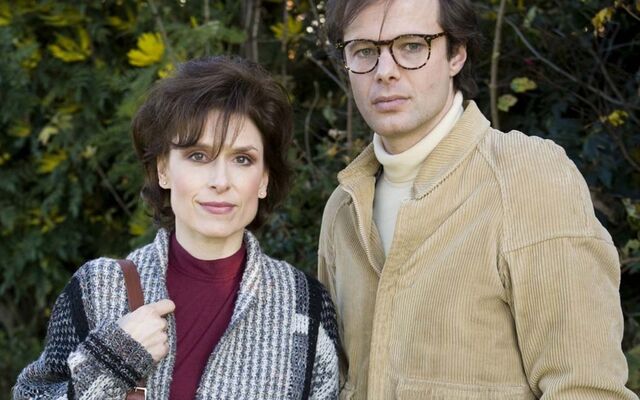 File:Tim and Caroline Price.jpg