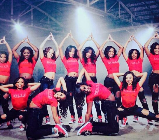 File:Dancingdolls.jpg