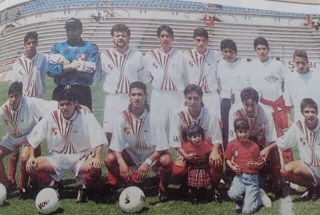 Archivo:ATHIDTeam97.jpg