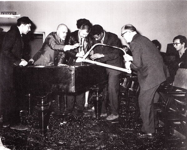 File:Fluxus 0003.jpg