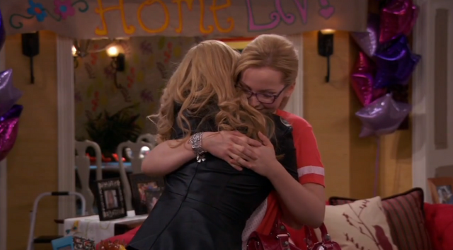 File:LivMaddieHug.png