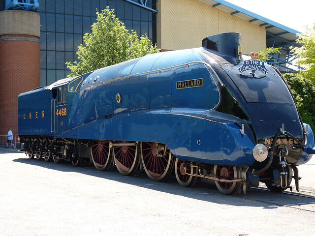 File:800px-Number 4468 Mallard in York.jpg