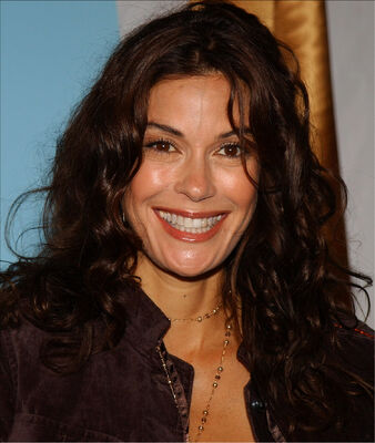 File:Teri Hatcher.jpg