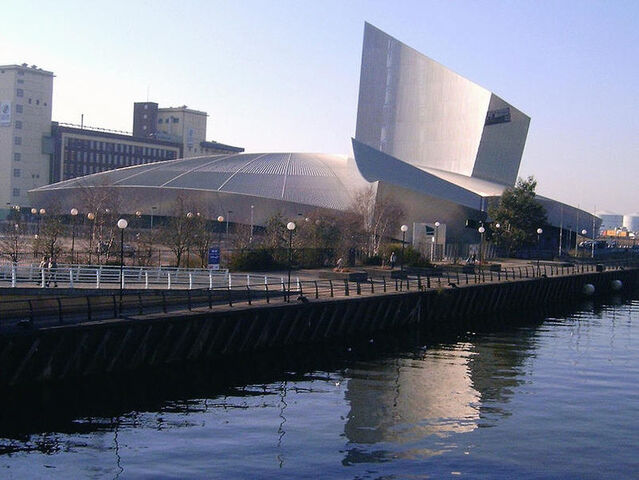 Fichier:799px-Imperial War Museum.jpg