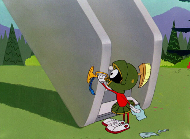 File:Marvin blows horn.jpg