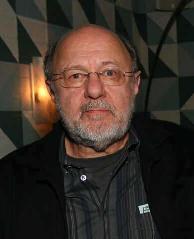 File:Joe Medjuck.jpg