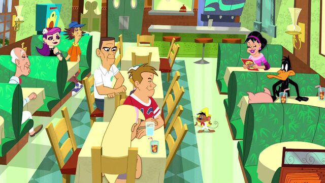 File:Everyone look at Daffy.jpg