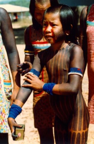 Archivo:Enfants Kayapo.jpg