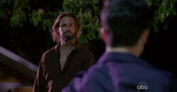 5x08 HelloEyelinerMan.jpg