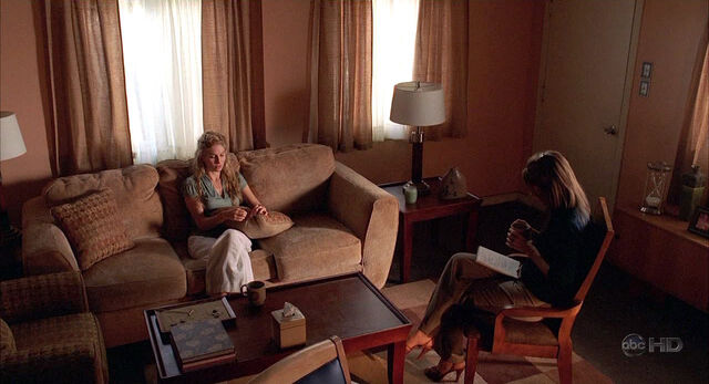 File:4x06 TwoWomen.jpg