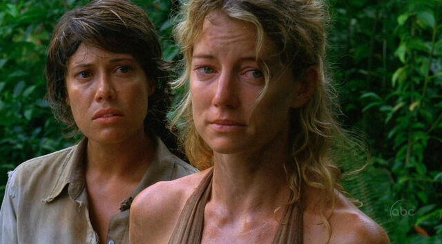 File:2x07 LibbyCindyLearnNews.jpg