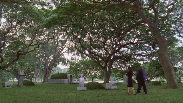 File:4x07-EvenThePhotoLeavesYouCrying.jpg