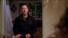 5x02 BenHurley.jpg