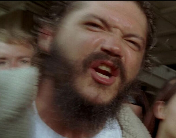 Archivo:4x04 Bearded Man.jpg