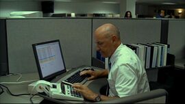 1x04lockeincubicle.jpg
