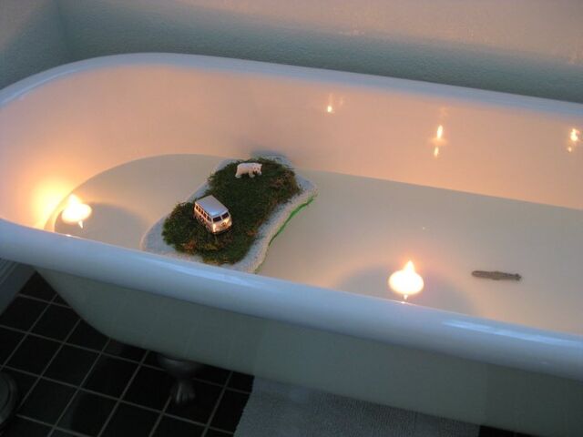 File:BathtubIslandDiorama-WithSub.jpg