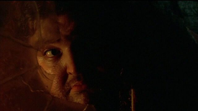 File:4x01 TBOTE Hurley peek-a-boo.jpg