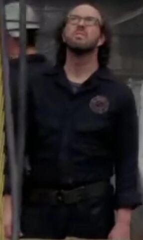 Ficheiro:Macacão básico preto.jpg