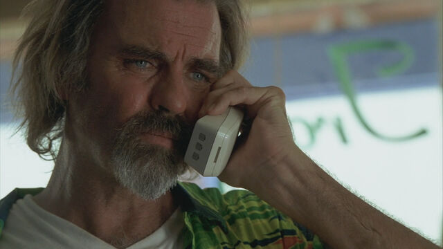 File:4x02 Frankphone.jpg