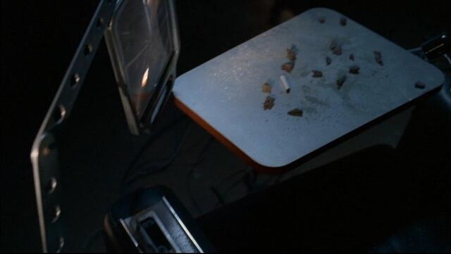 File:Pearl cigarrete.jpg