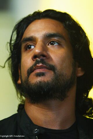 Ficheiro:5x01 (12).jpg