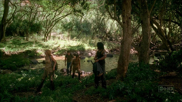 Ficheiro:3x16 making camp.jpg