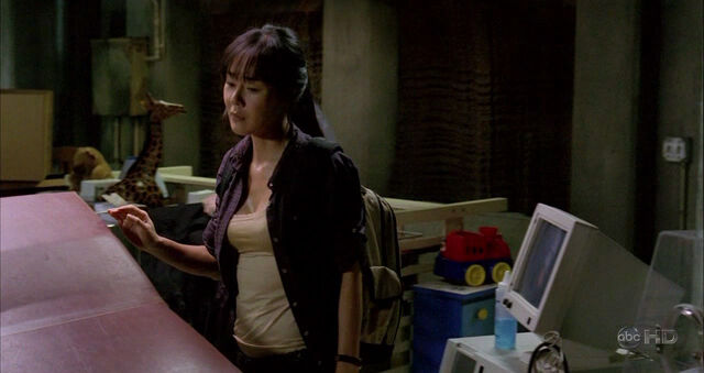 File:4x10 RememberingTheVisit.jpg