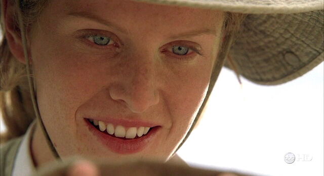 File:4x02 excavatingcharlotte .jpg
