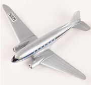 Spielzeugflugzeug Auktion.jpg