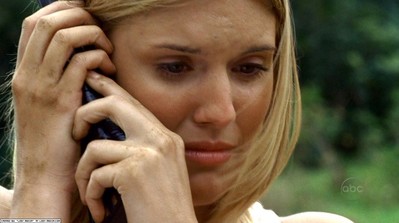 Ficheiro:Shannonlistening.jpg
