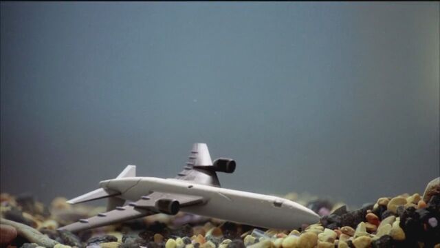 File:4x02 Plane toy Bottom.jpg