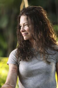 6x01 Kate.jpg