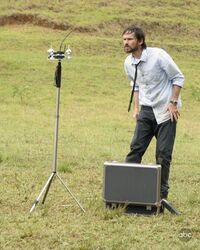 S4x03 DanTripod.jpg