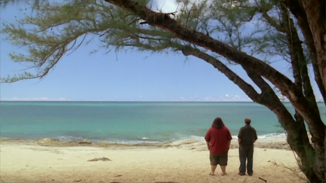 File:4x01 HurleyBernardBeach.png