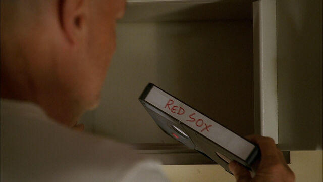 File:4x06 RedSoxTape.jpg