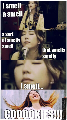 File:Tomomi and cookies.jpg