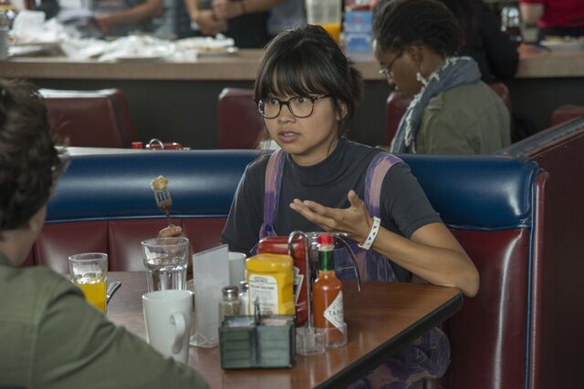 File:Netflix Love Promo 13.jpg